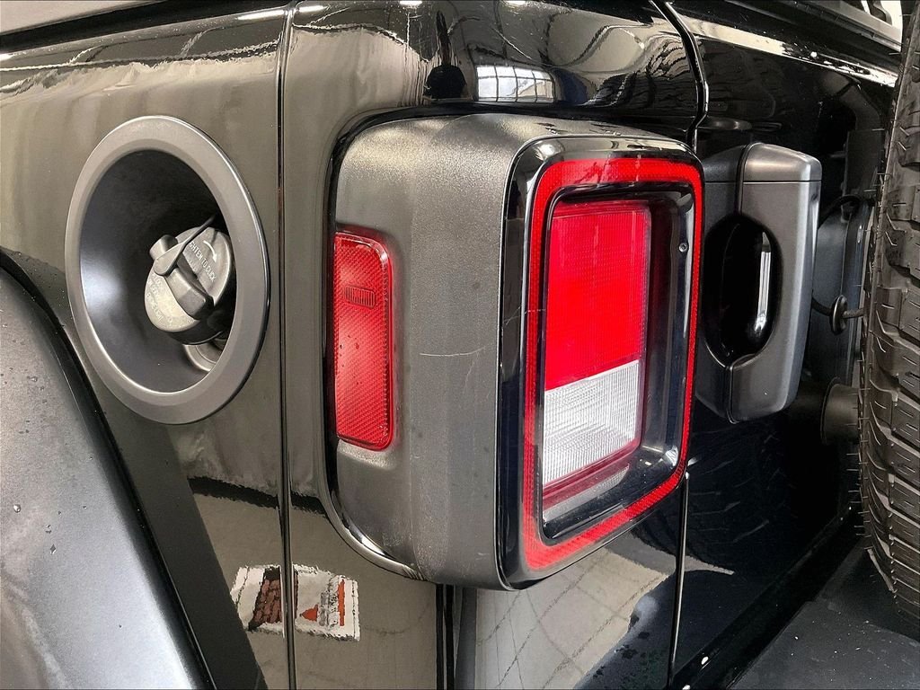 Used 2021 Black Jeep Unlimited Sport Altitude image 34