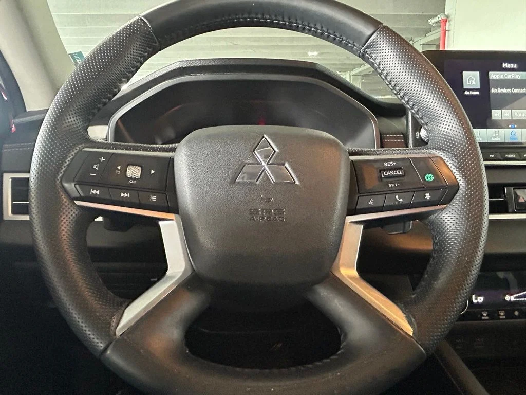 Used 2024 Diamond Mitsubishi SE Black Edition image 29