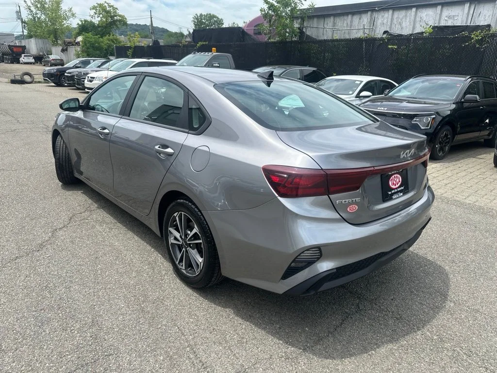 Used 2024 Gray Kia LXS image 4