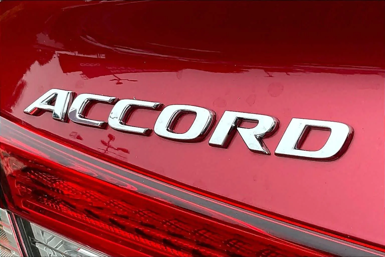 Used 2022 Radiant Red Metallic Honda Touring image 31
