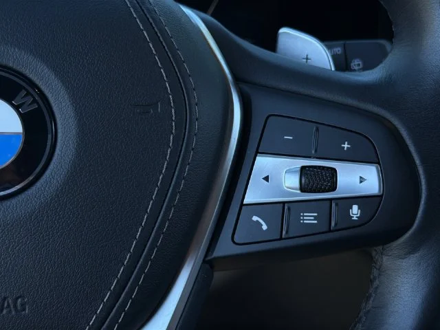 Used 2025  BMW xDrive40i image 29