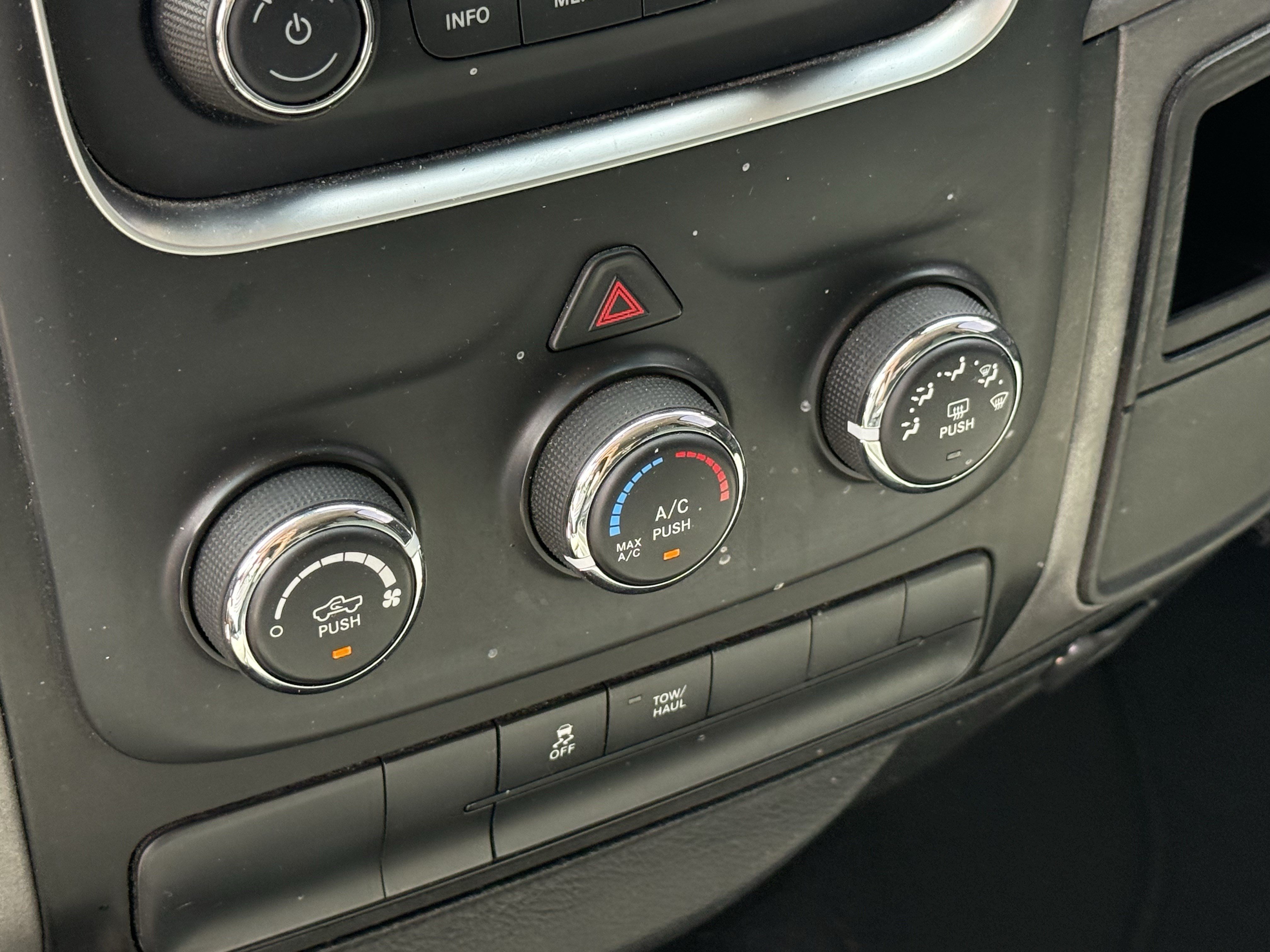 Used 2019 Granite Crystal Metallic Clearcoat Ram Tradesman image 21