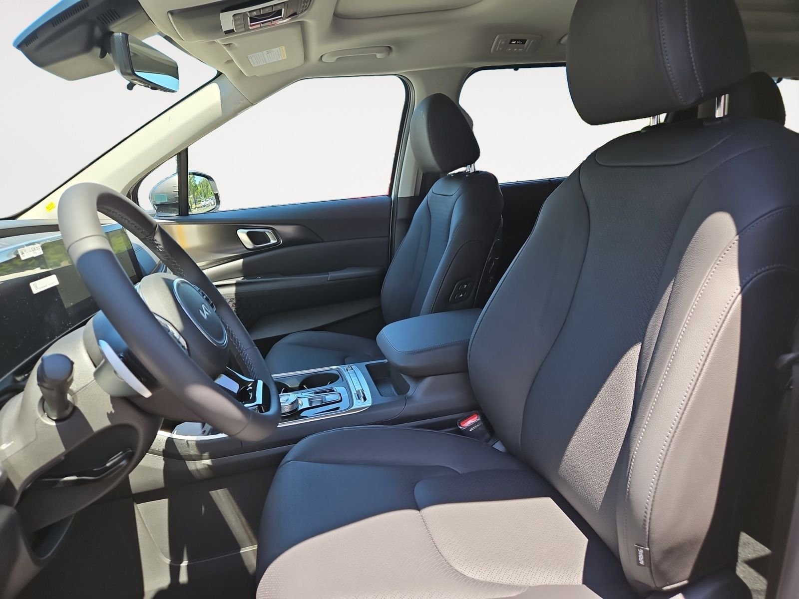 New 2026 Snow White Pearl Kia SX Prestige image 9