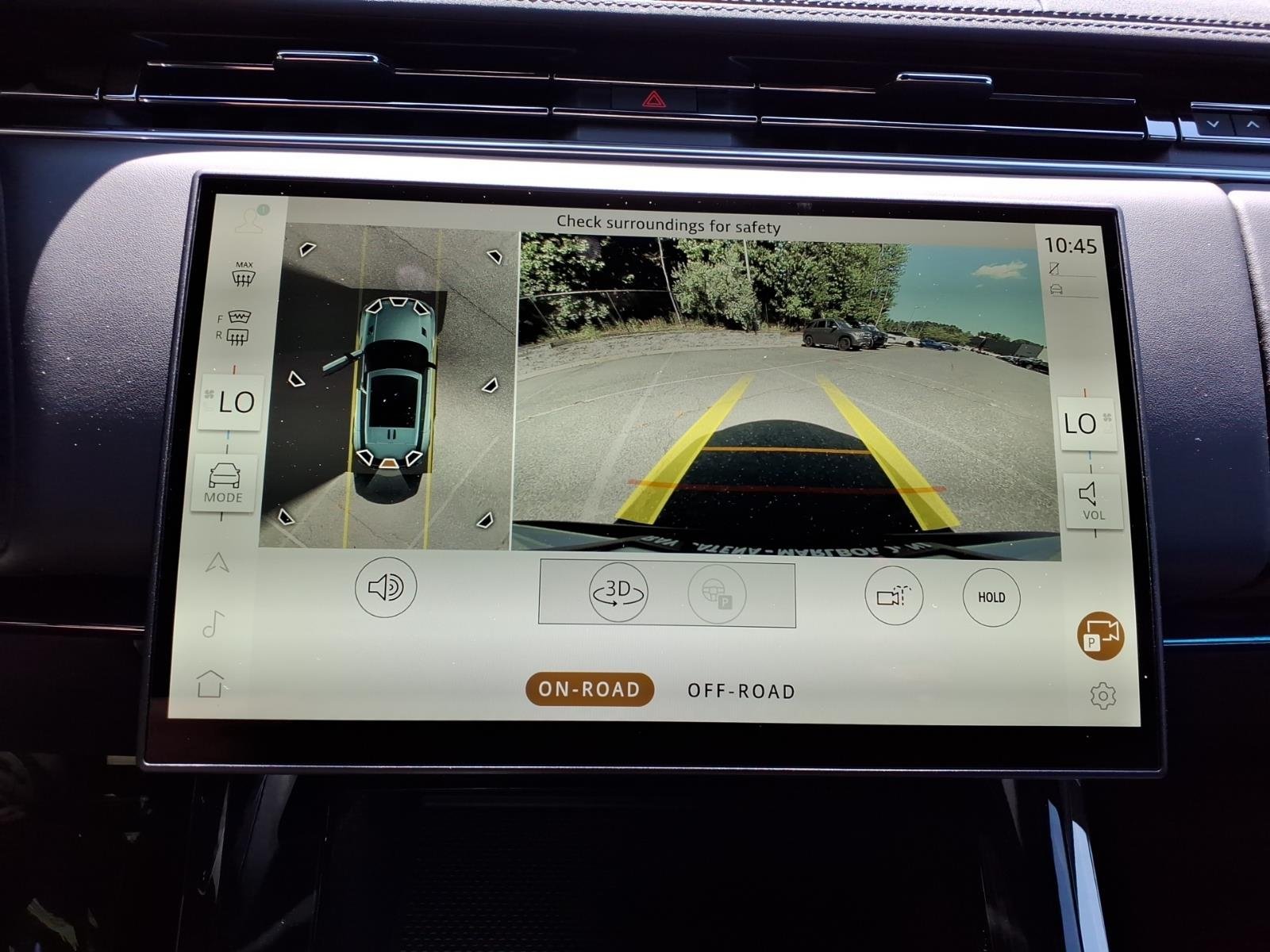 New 2026 Fuji White LAND ROVER Dynamic SE image 14
