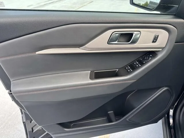 2025 Ford Explorer Active - Photo 18