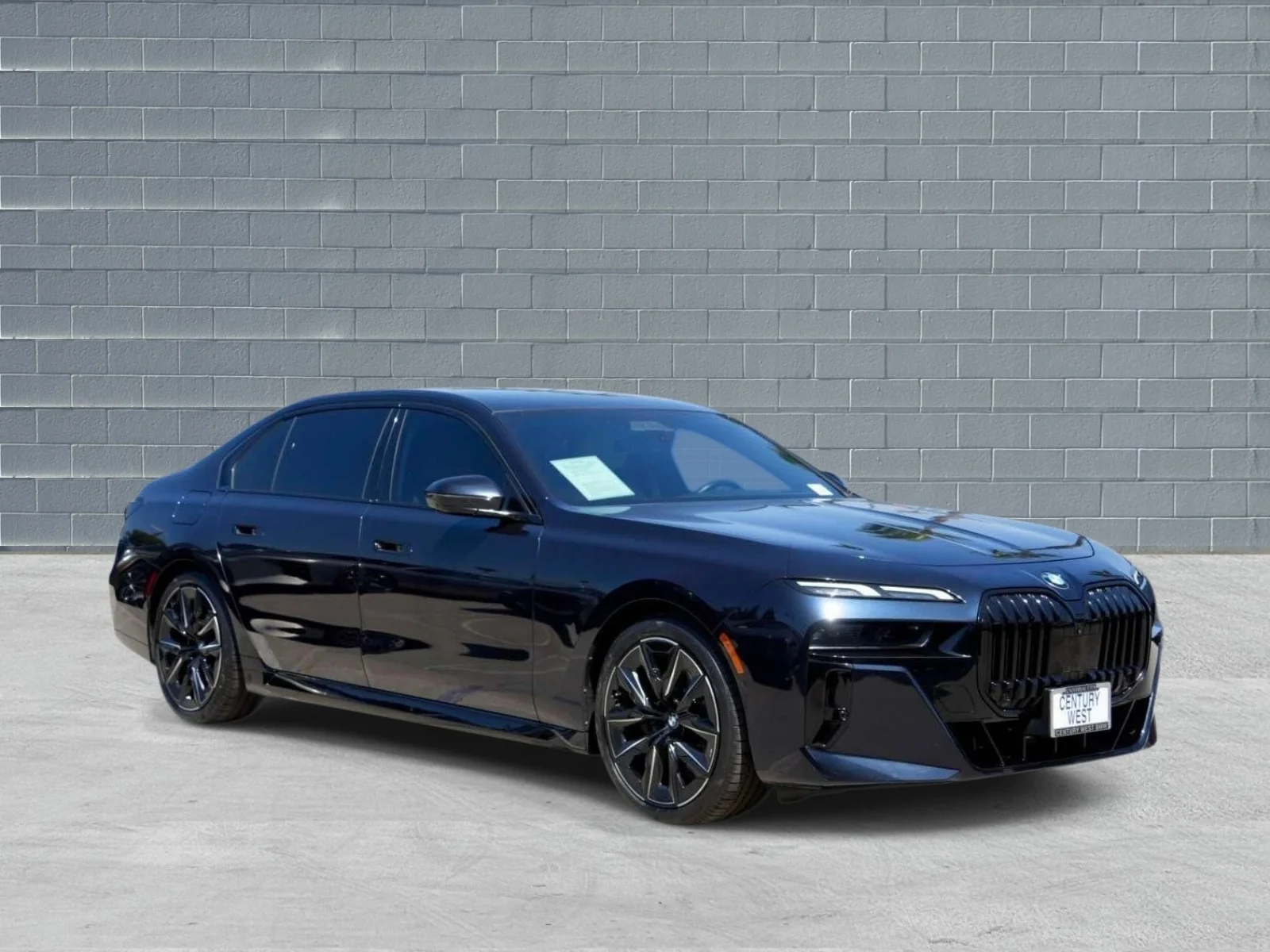 2023 BMW 7 Series 740i