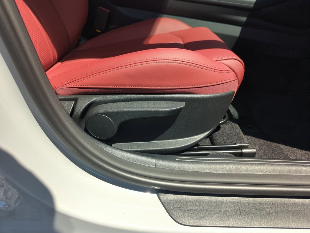 New 2026 Wolf Gray Kia GT-Line image 38