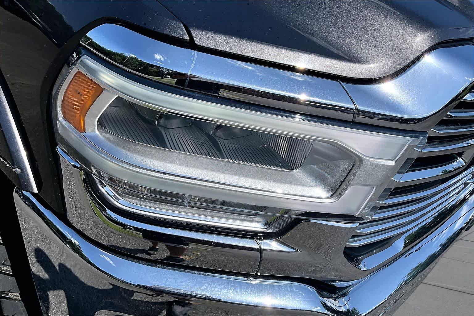 Used 2021 Granite Crystal Metallic Clearcoat Ram Laramie image 26