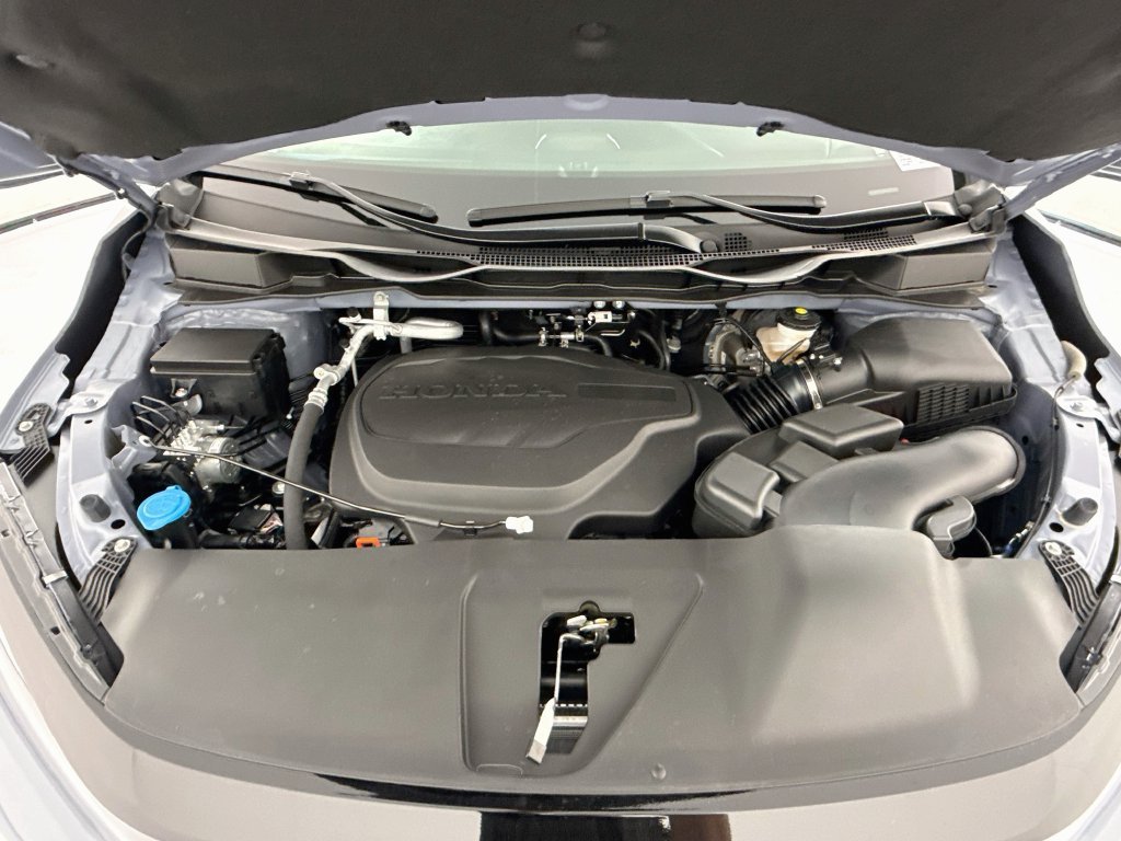New 2027 Sonic Gray Pearl Honda Sport-L image 28