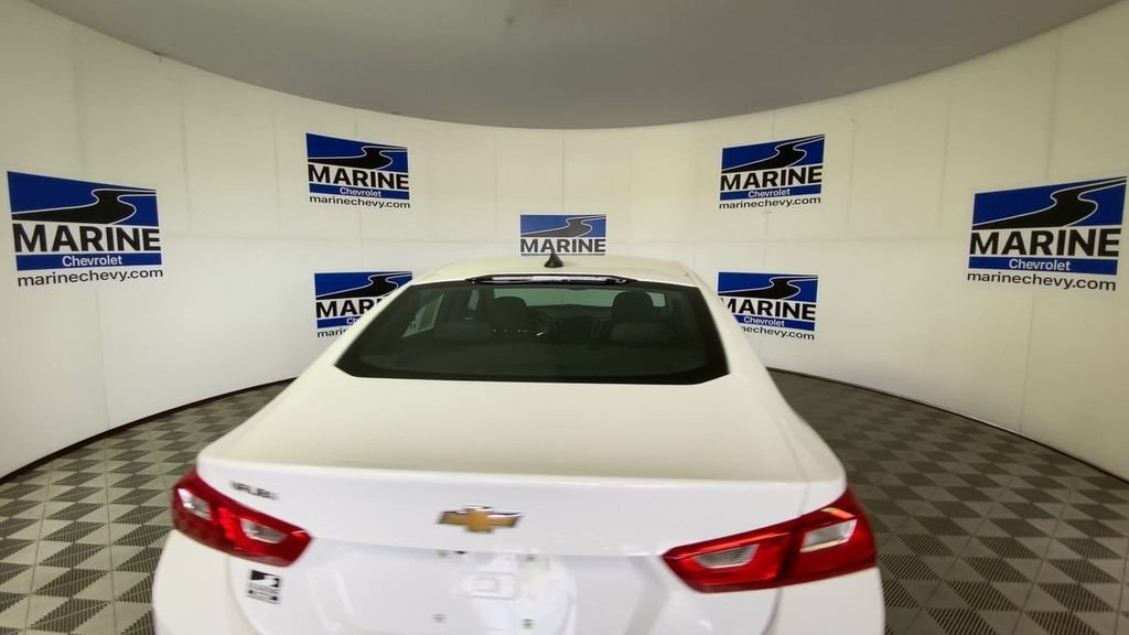 Used 2024 Summit White Chevrolet FL image 9