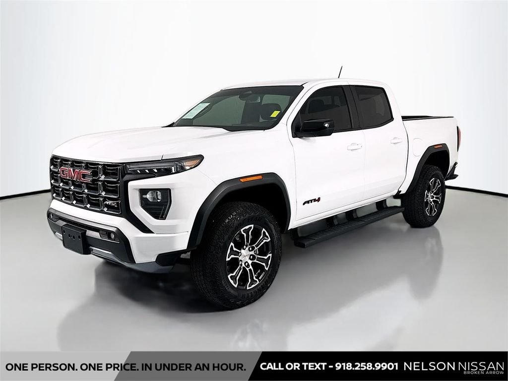 2024 GMC Canyon 4WD AT4 Crew Cab Short Box's photo