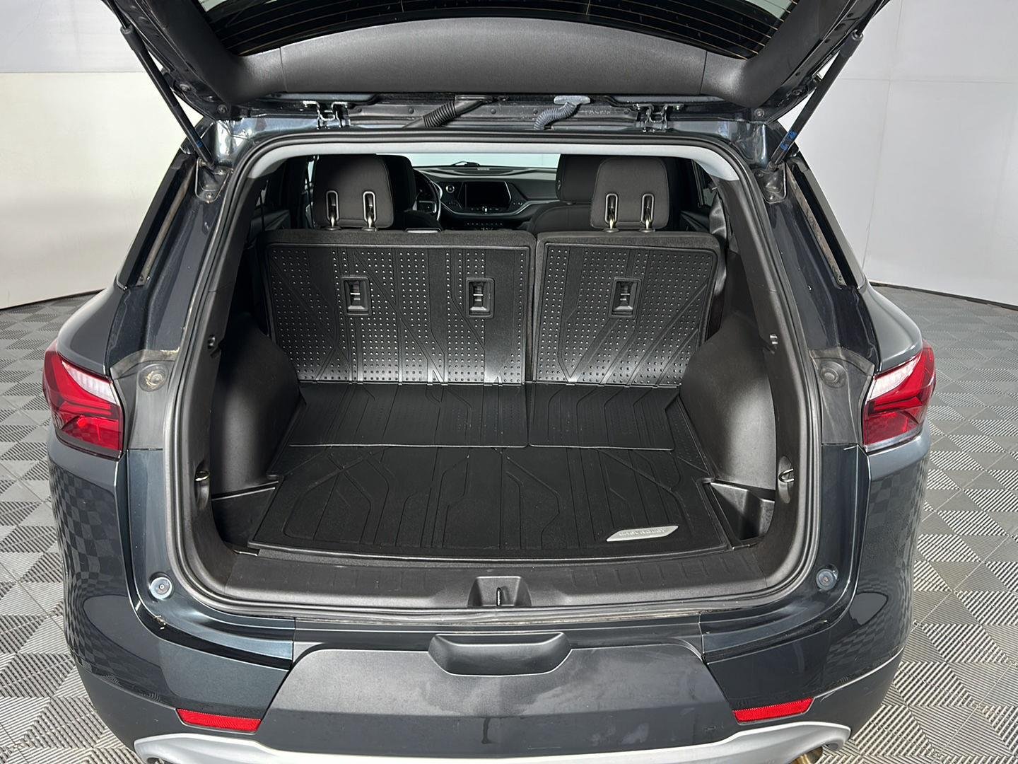 Used 2020 Graphite Metallic Chevrolet LT image 8