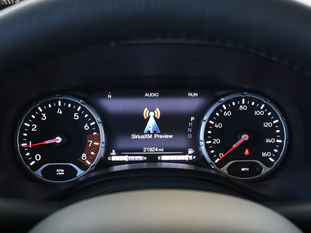 Used 2022 Teal Jeep Limited image 18