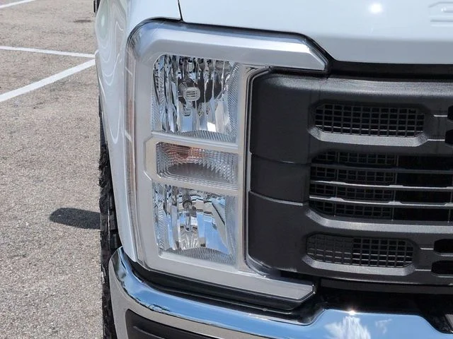New 2026 Oxford White Ford F-250® XL image 10