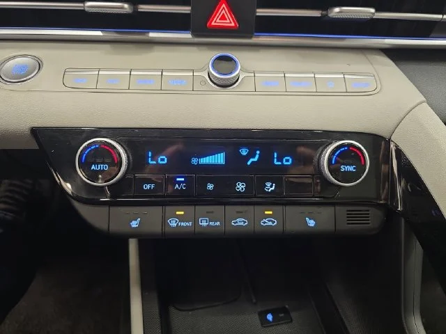 Used 2025 Metal Hyundai Limited image 24