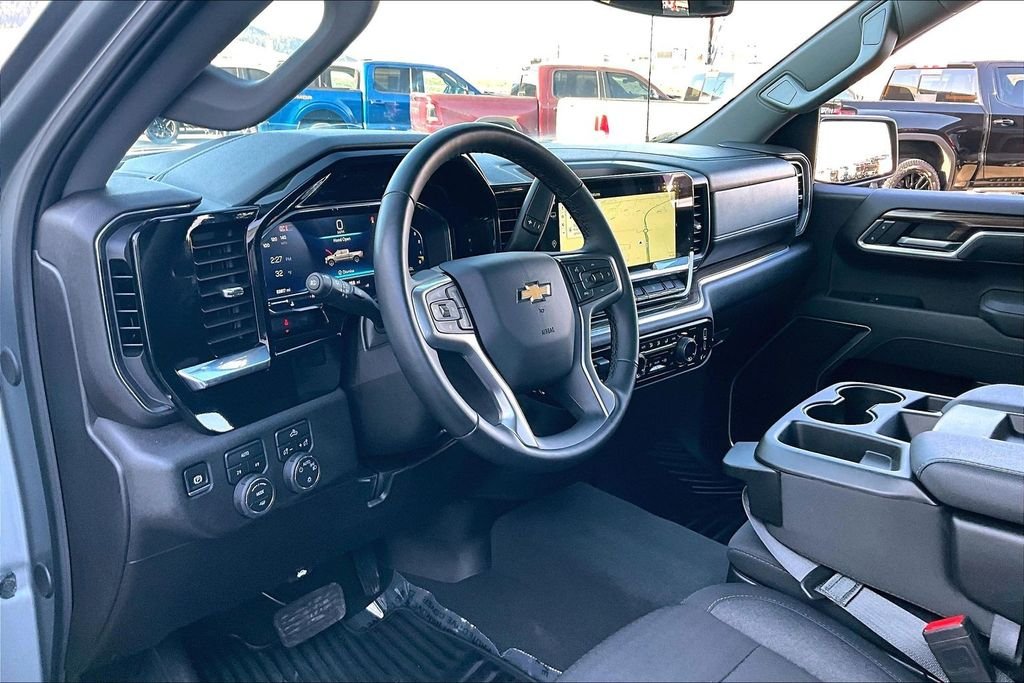 2025 Chevrolet Silverado 1500 LT - Photo 14