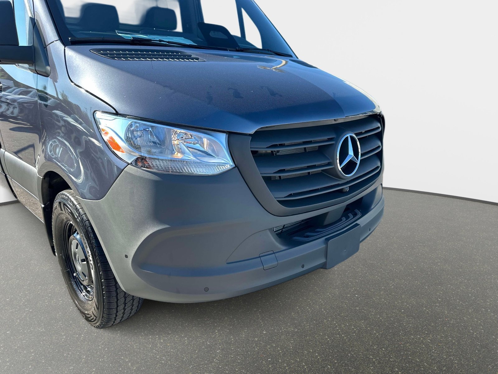 New 2026 Graphite Sprinter Cargo 144 WB image 6