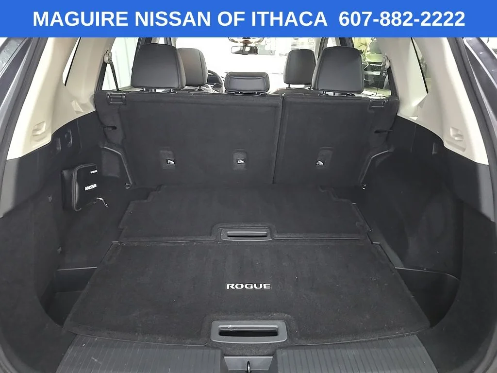 Used 2021 Gray Nissan SL image 12