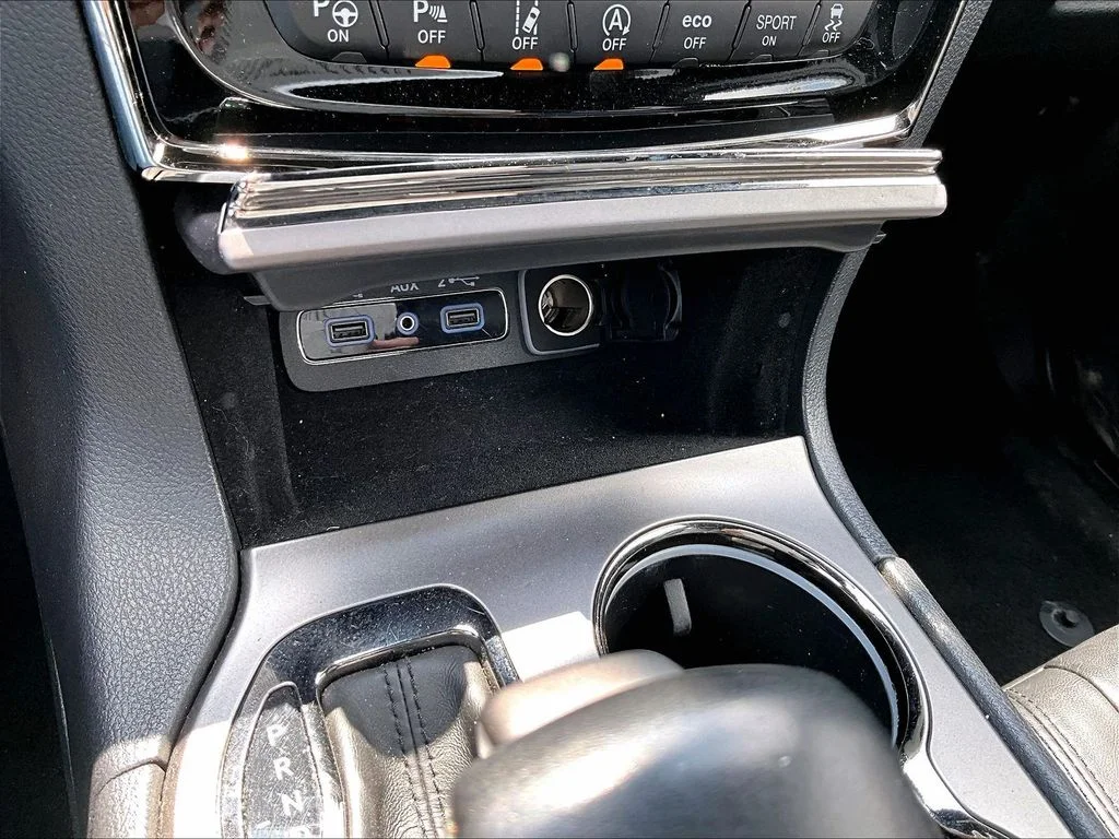 Used 2020 Black Jeep Limited X image 31