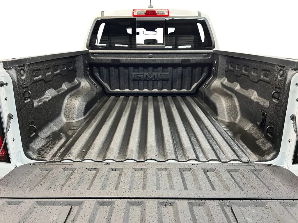 2025 GMC Canyon AT4 - Photo 15