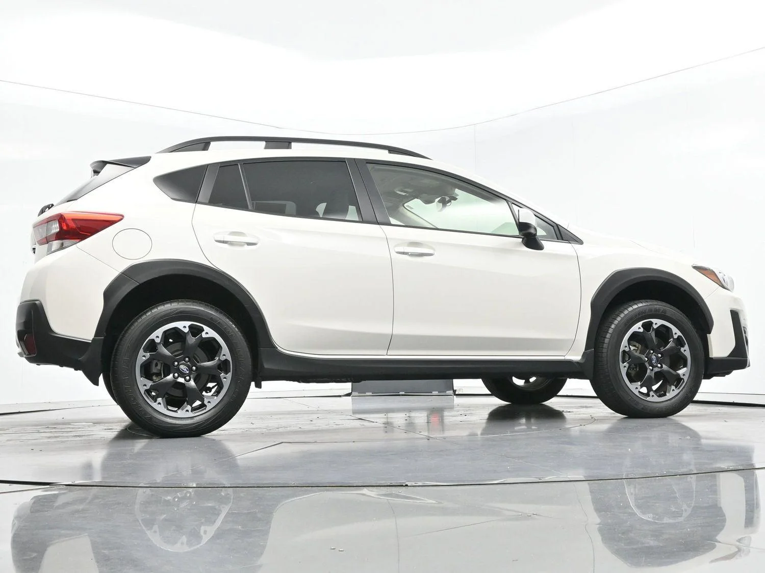 Used 2023 Crystal White Pearl Subaru Premium image 49