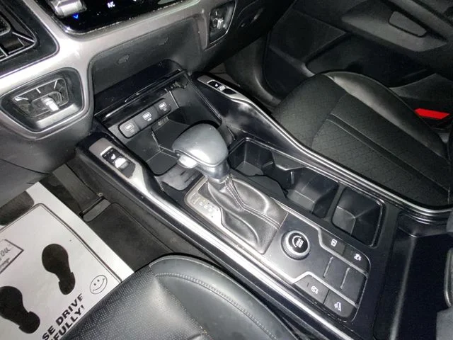 Used 2022 Silver Kia S image 20