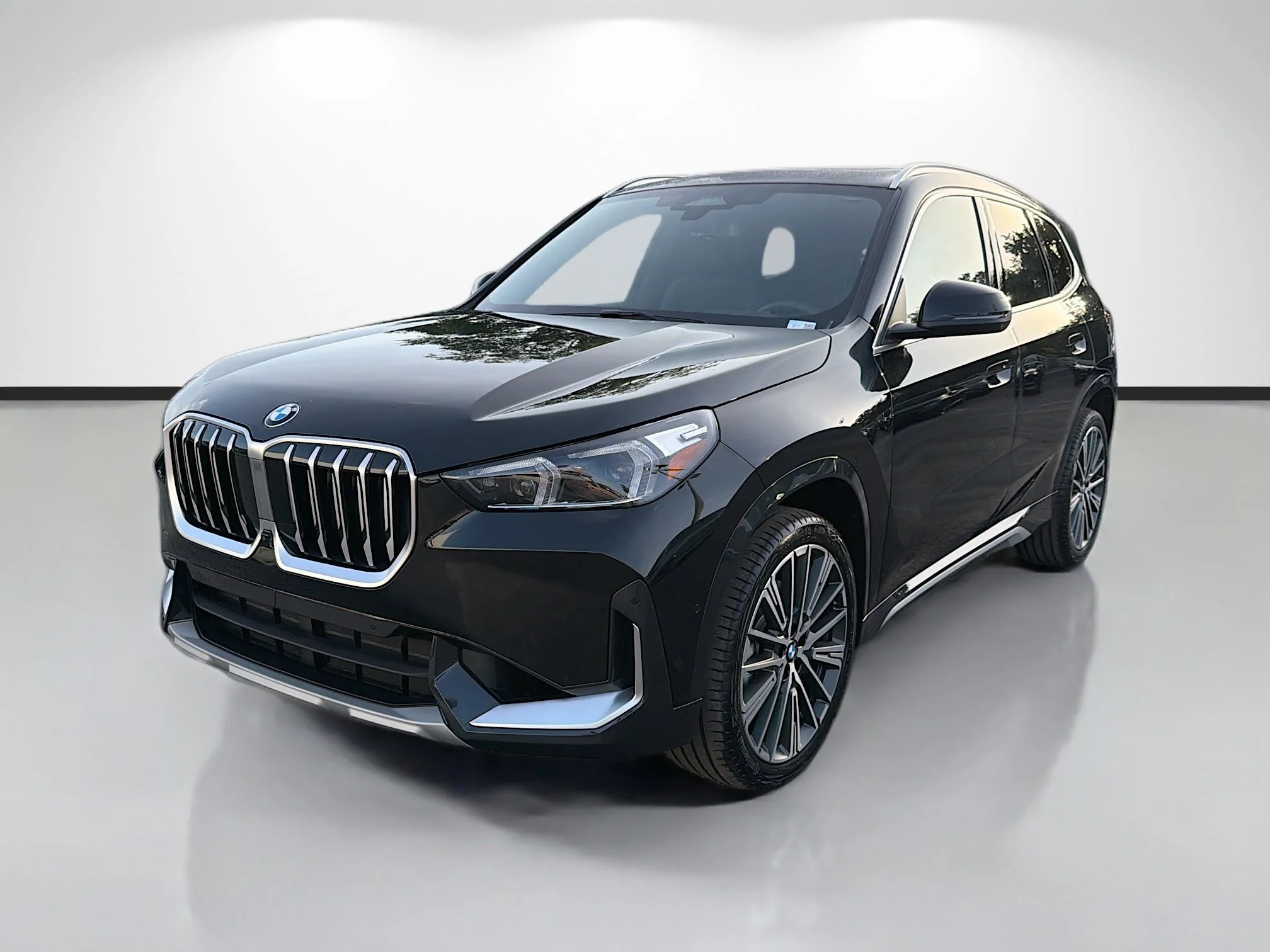 New 2026 Black Sapphire Metallic BMW xDrive28i image 7