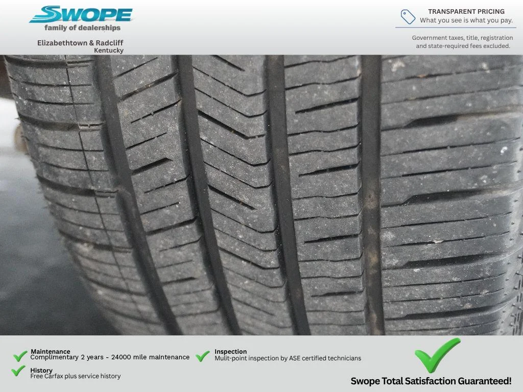 Used 2013 Ruby Red Metallic Tinted Clearcoat Lincoln Base image 29