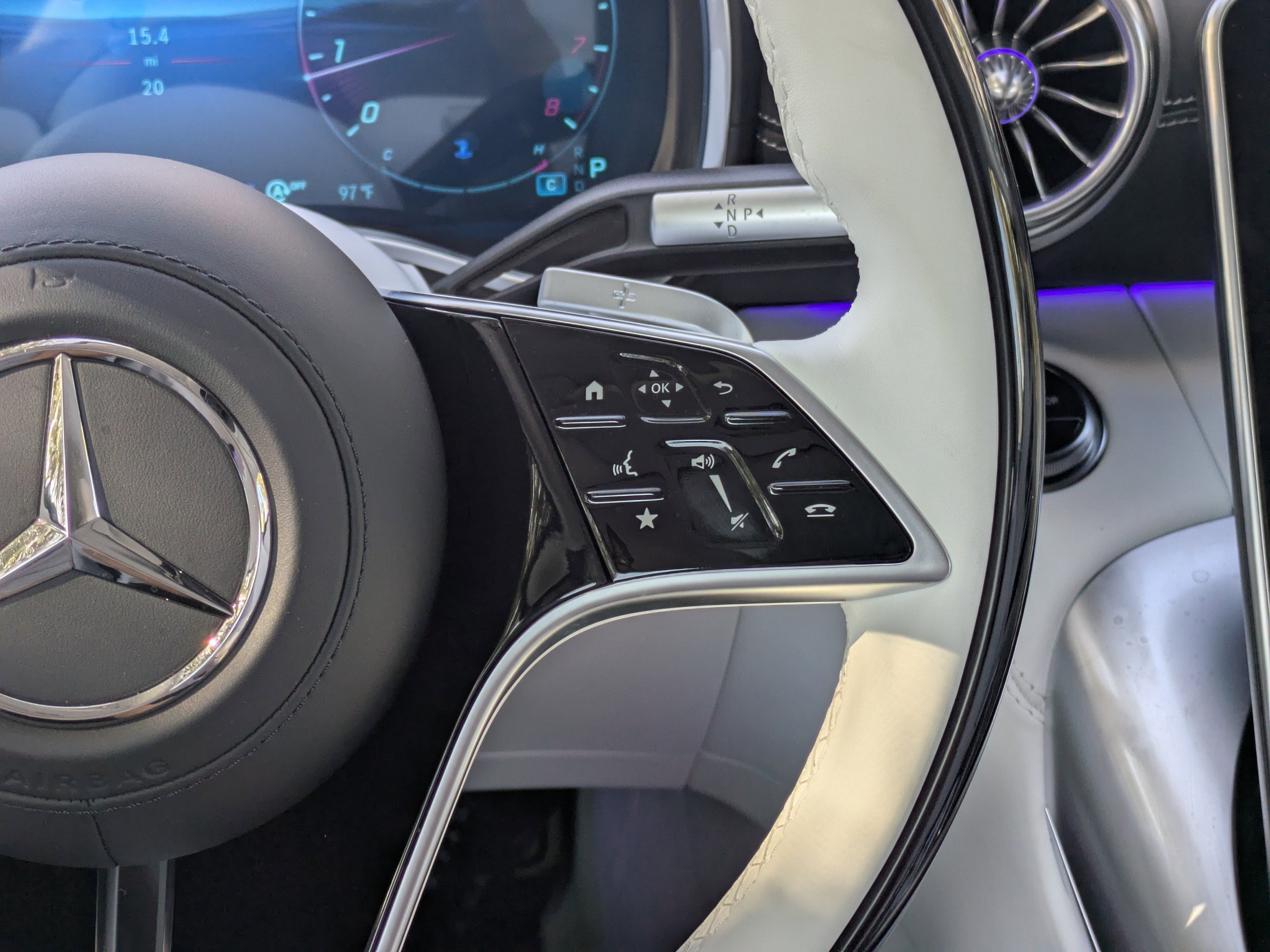 New 2026 MANUFAKTUR moonlight white magno (White Ambiance) Mercedes-Benz Maybach SL 680 Monogram Series image 15