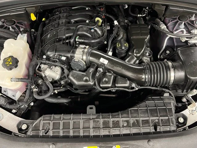Used 2025 Red Jeep Altitude X image 27