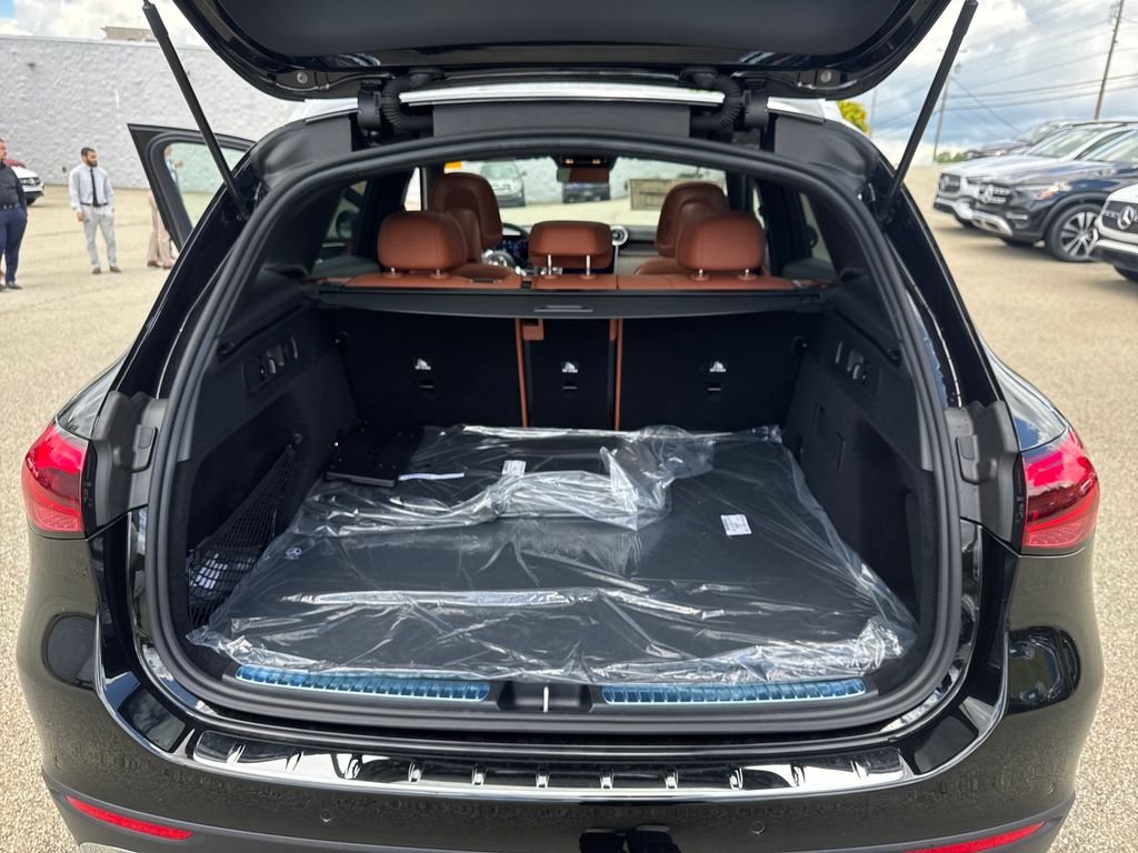 New 2026 Obsidian Black Metallic Mercedes-Benz GLC 300 image 29