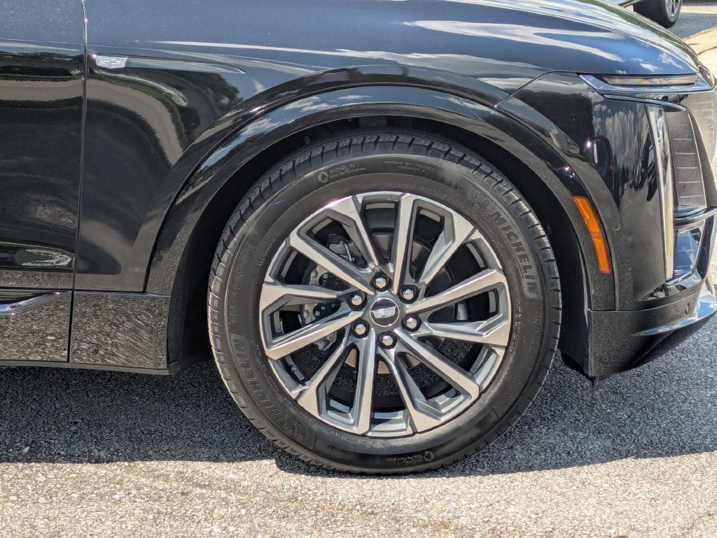 Used 2025 Black Cadillac Sport image 9