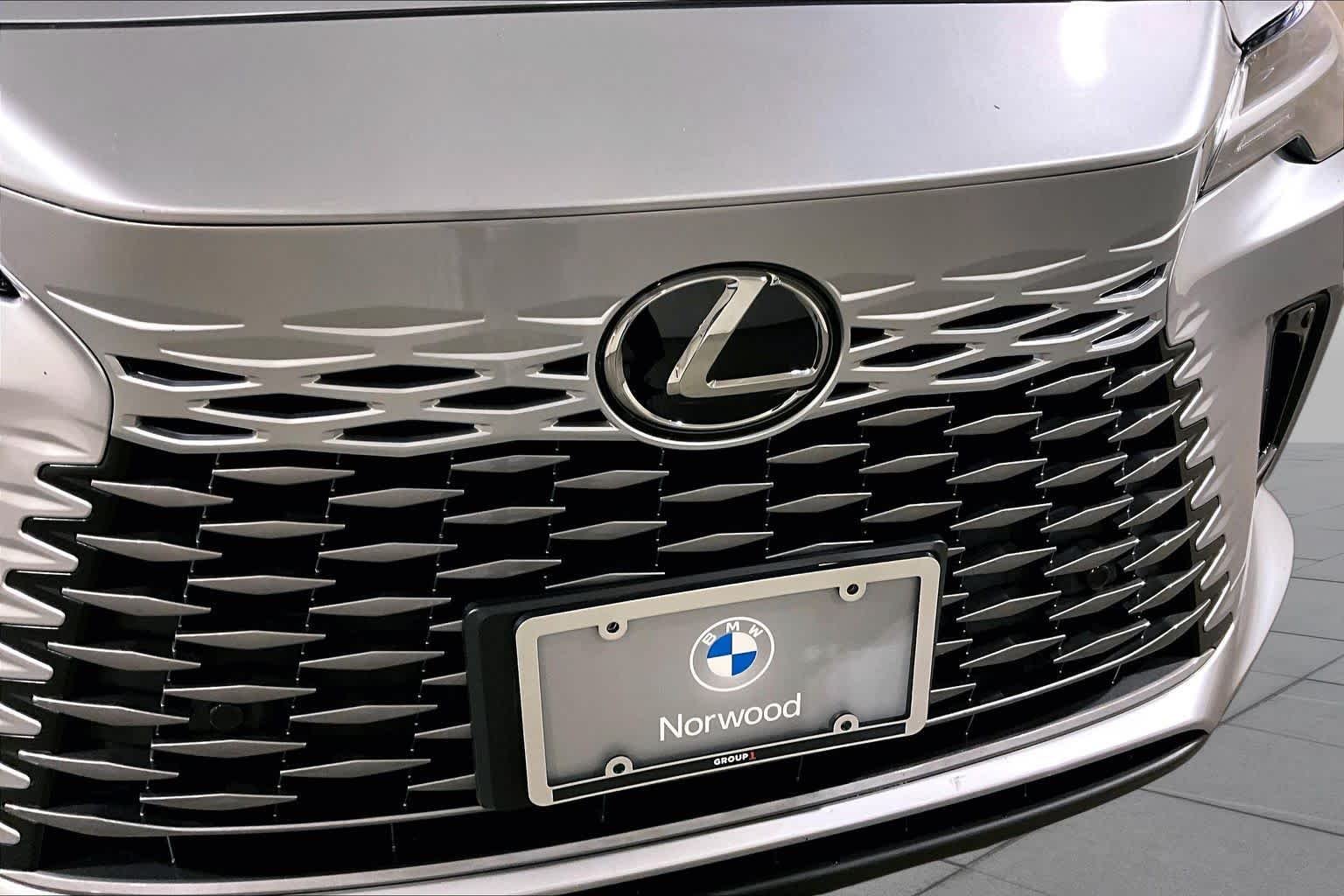 Used 2024 Iridium Lexus Premium image 46