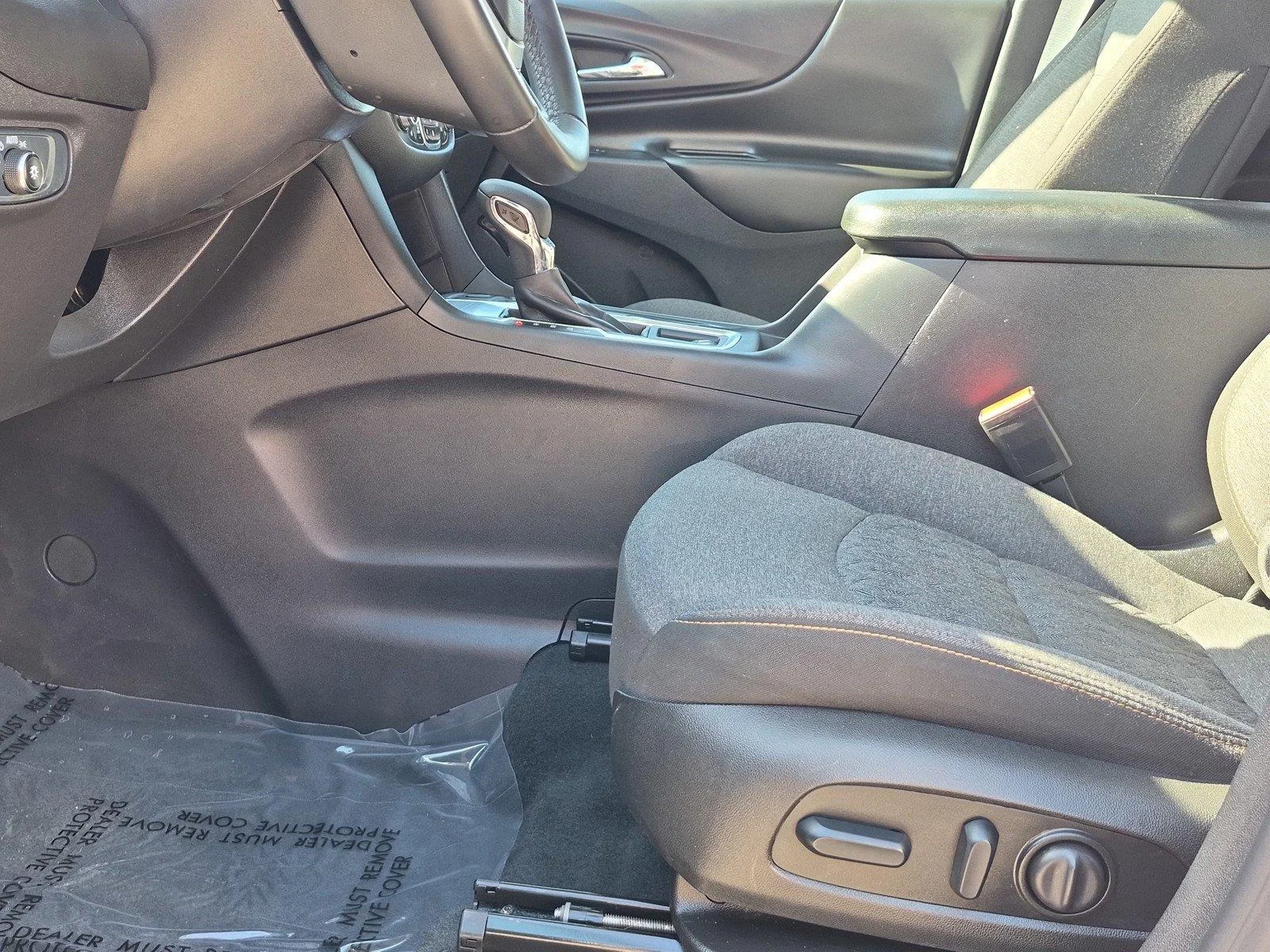 Used 2024 Summit White Chevrolet LT image 15