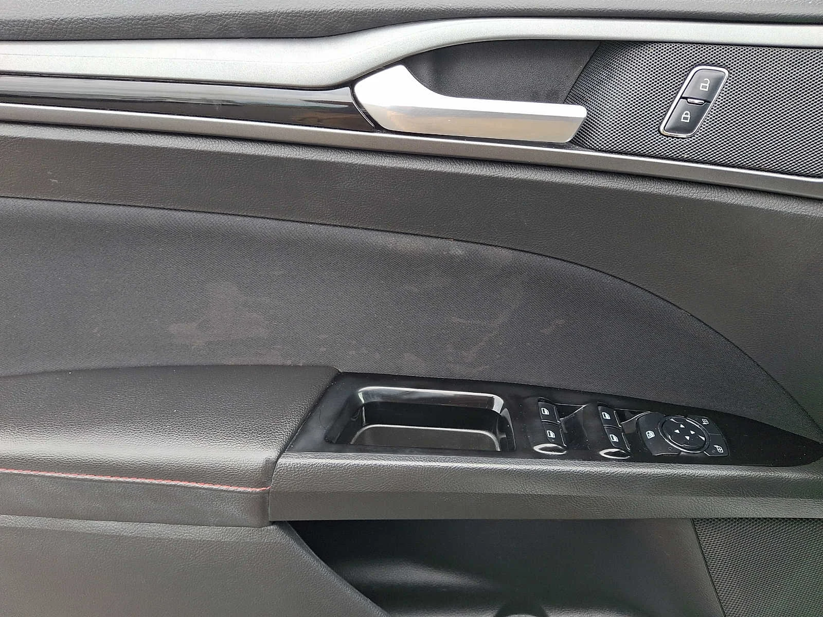 Used 2016 White Ford SE image 13