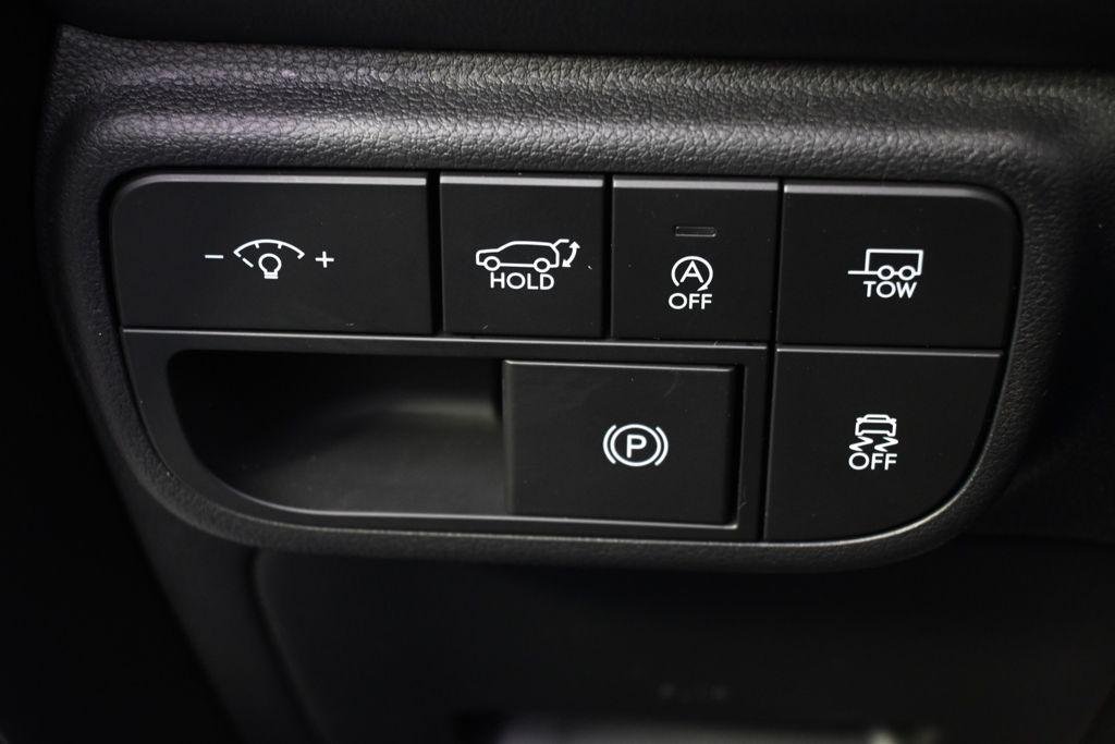 New 2026 White Pearl Hyundai SEL Premium AWD image 25