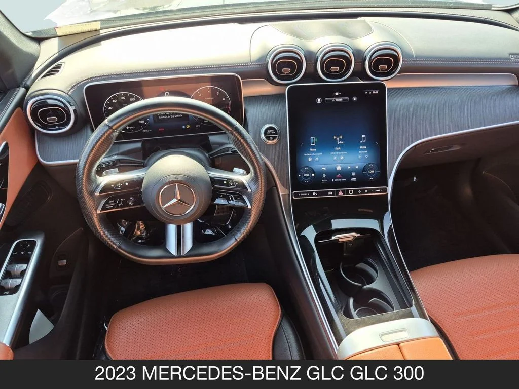 Used 2023 Black Mercedes-Benz GLC 300 image 13