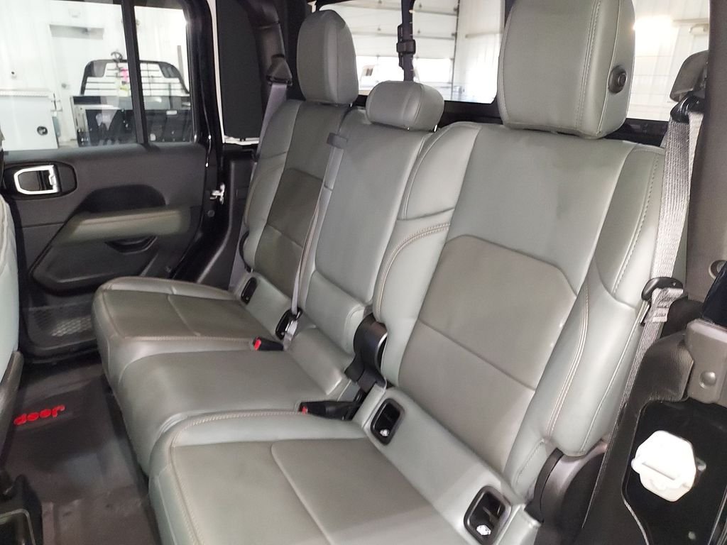 Used 2025 Black Jeep Mojave image 28