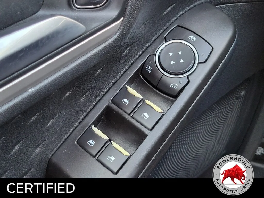 Used 2020 Silver Ford SE image 28