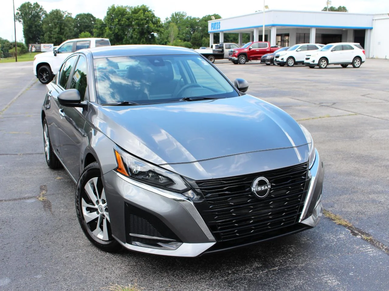 Used 2024 Gray Nissan 2.5 S Sedan image 8