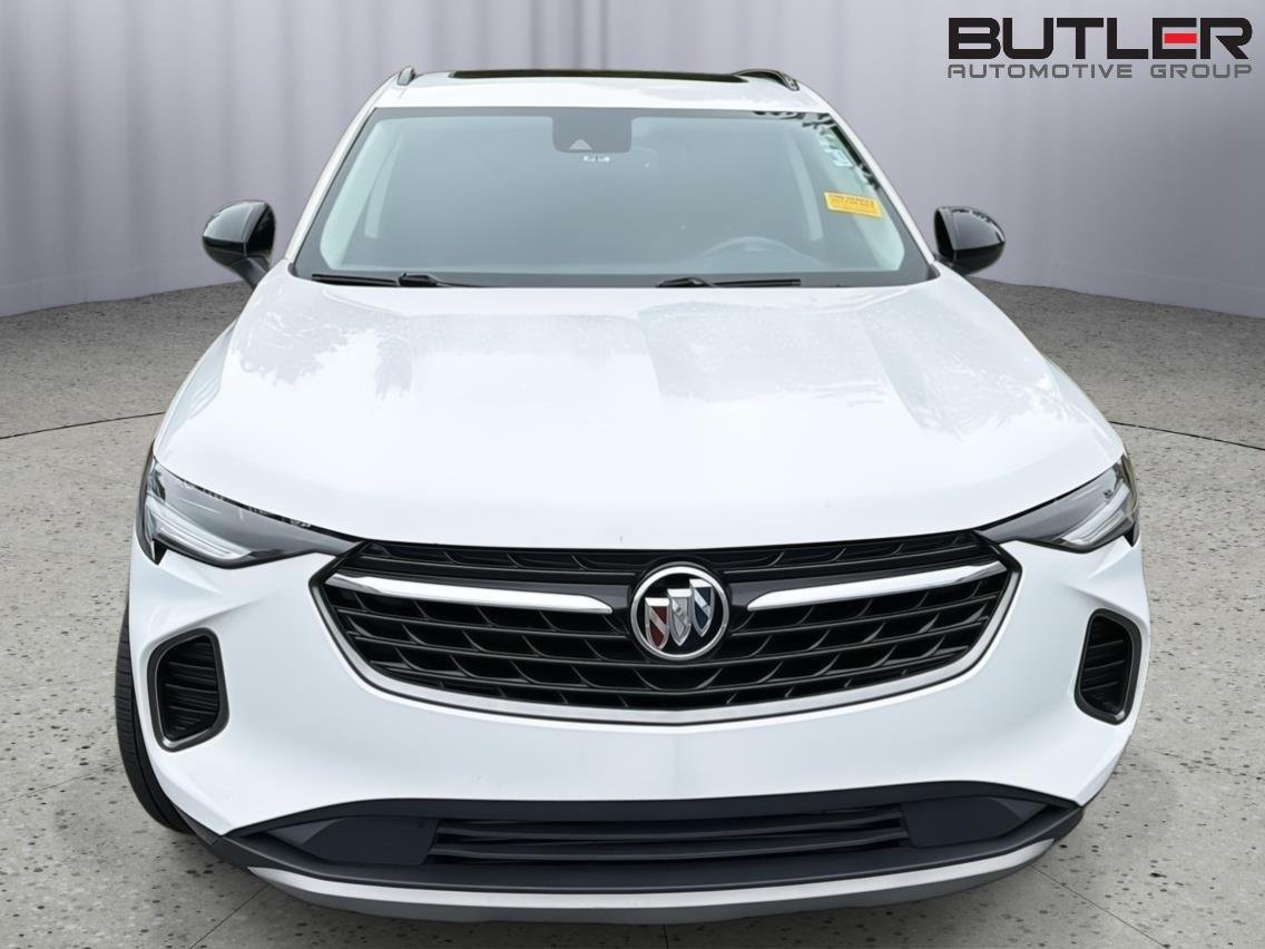Used 2021 Summit White Buick Essence image 4