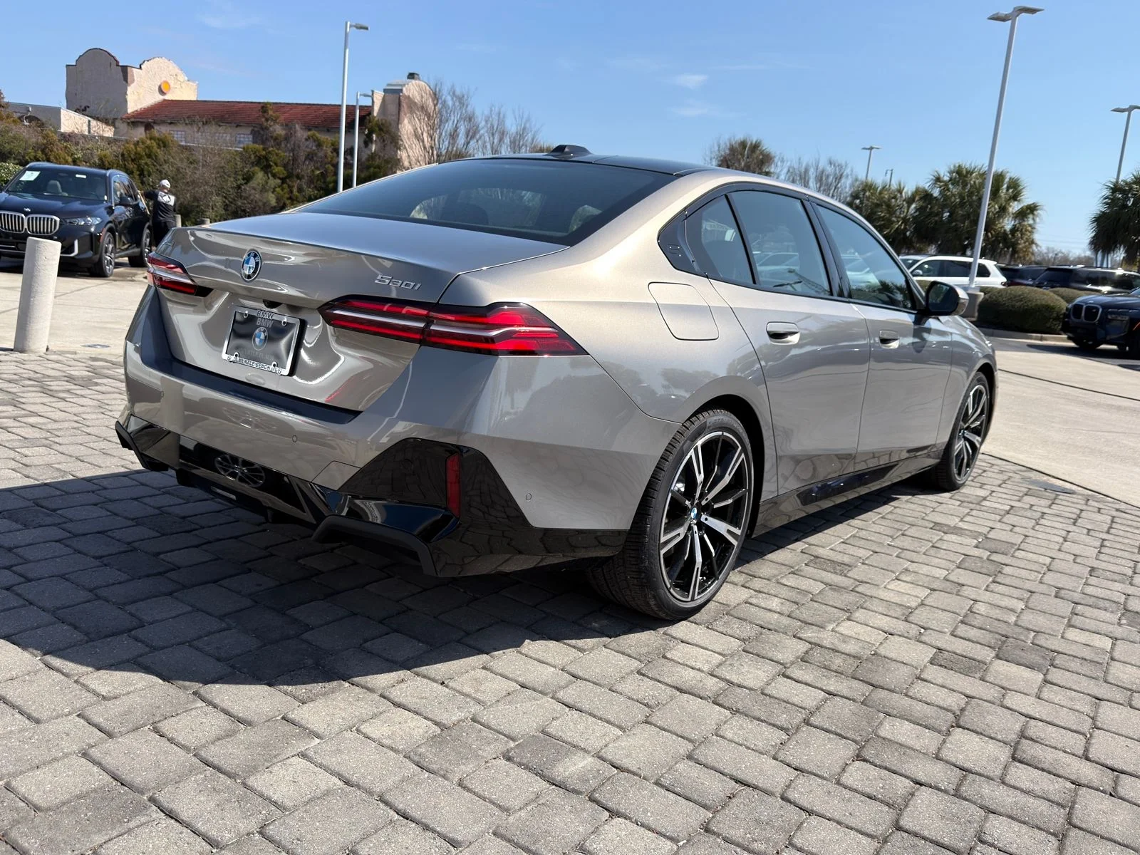 New 2026 Oxide Grey Metallic BMW 530i xDrive image 9