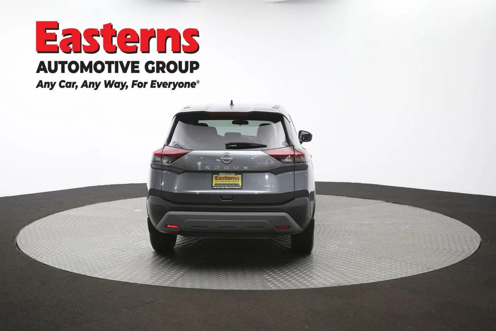 Used 2023 Gray Nissan S image 39