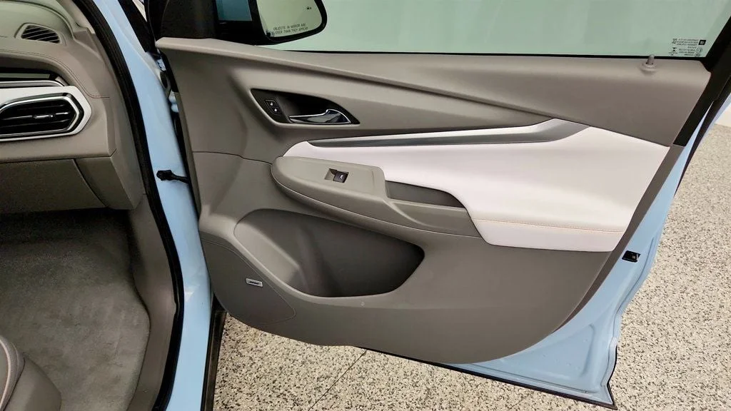 Used 2023 Ice Blue Metallic Chevrolet FWD 4dr Premier w/ Sun & Sound Package image 28