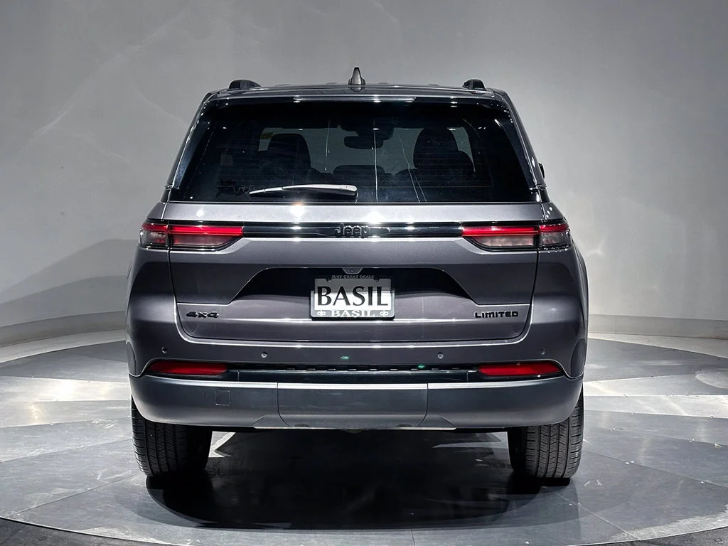 Used 2023 Gray Jeep Limited image 12