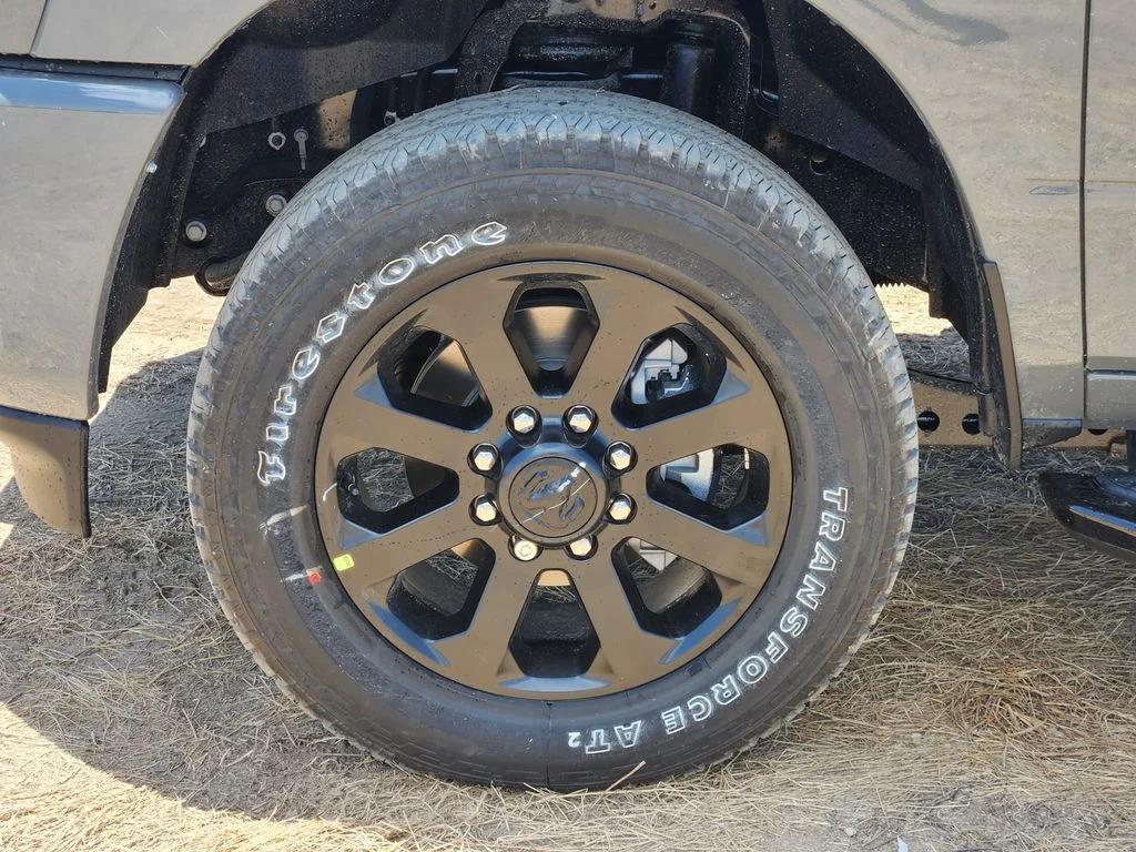 New 2026 Ceramic Gray Clear-Coat Exterior Paint RAM Laramie image 7