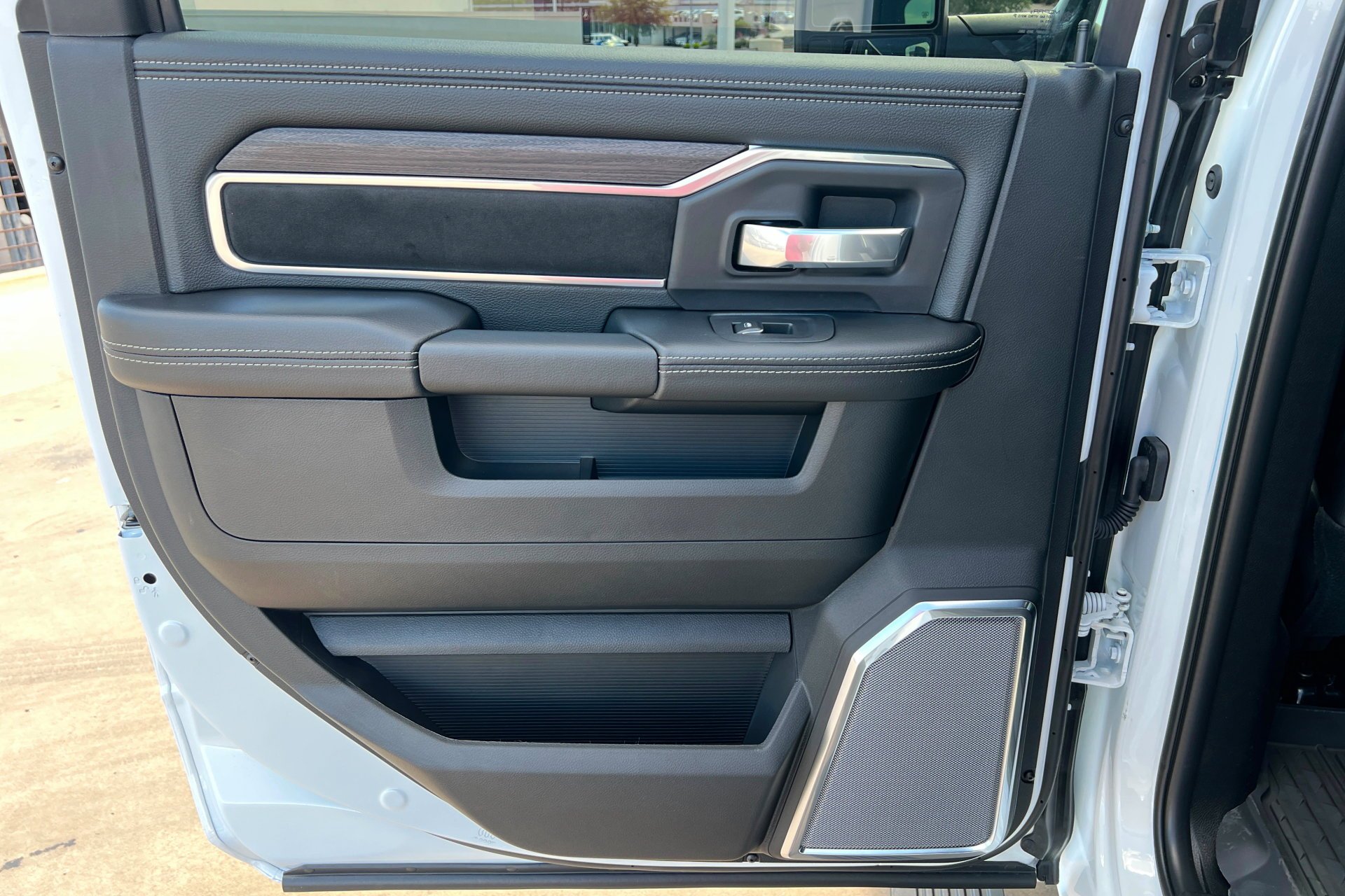 New 2026 Bright White Clear-Coat Exterior Paint RAM Laramie image 19