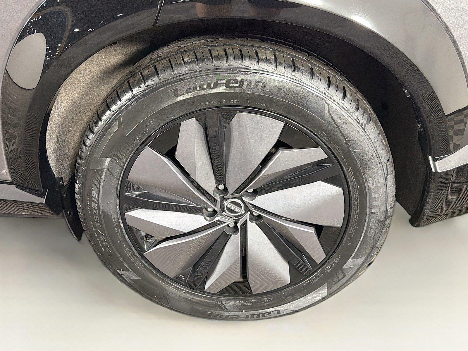 Used 2023 Gun Metallic Nissan ENGAGE image 36