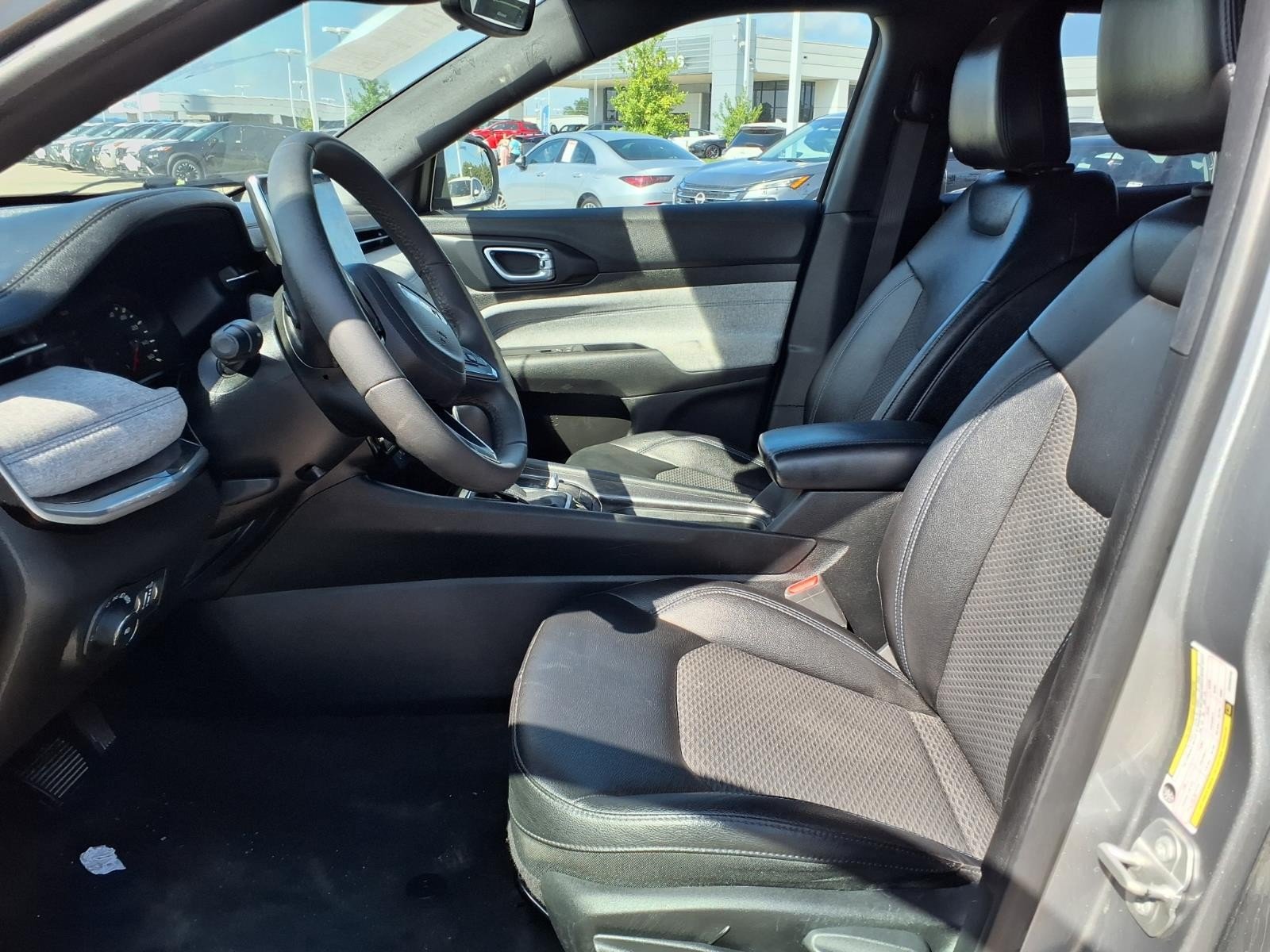 2024 Jeep Compass Latitude Silver at Robbins Nissan