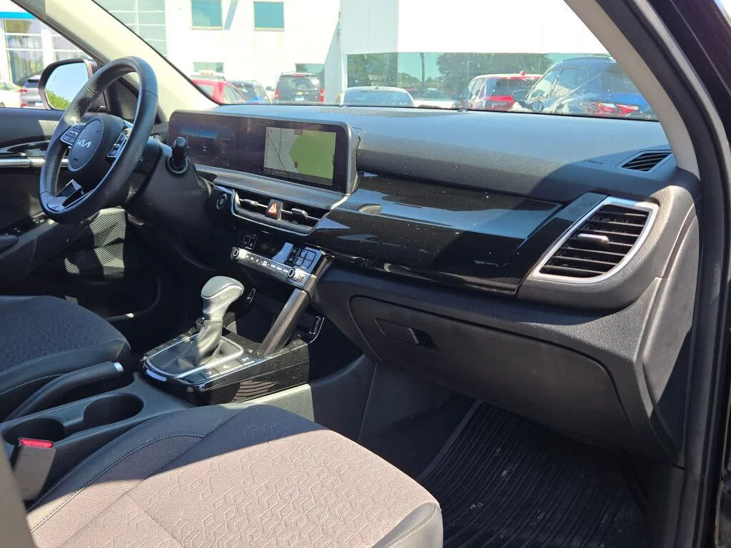 Used 2024 Black Kia S image 7